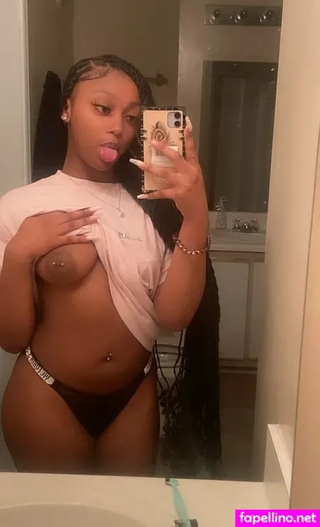 0nlyniaa OnlyFans Thumbnail #snomoxk0DB