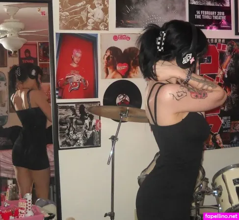 1111claire1111 OnlyFans Thumbnail #TzMD5mvBjY