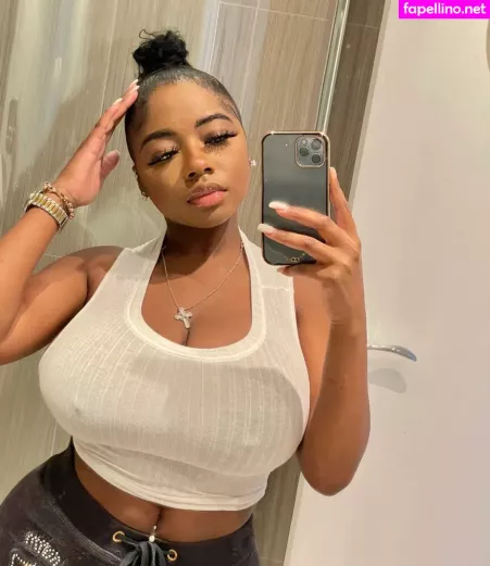 1faithchi OnlyFans Thumbnail #eaw6EBTIh0