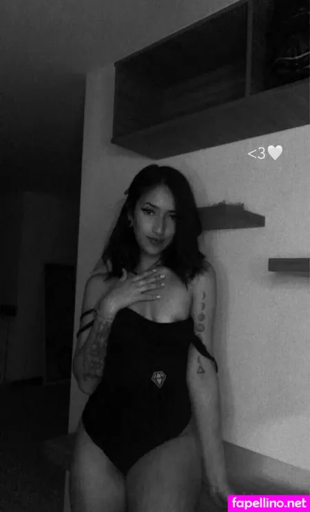 22daniela OnlyFans Thumbnail #nYNVn6q04B