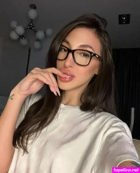 24s Ophie24 OnlyFans Thumbnail #R2L09wlHfm
