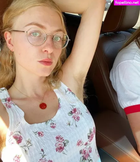 2saucy2sadie OnlyFans Thumbnail #WOLvMO7FSA