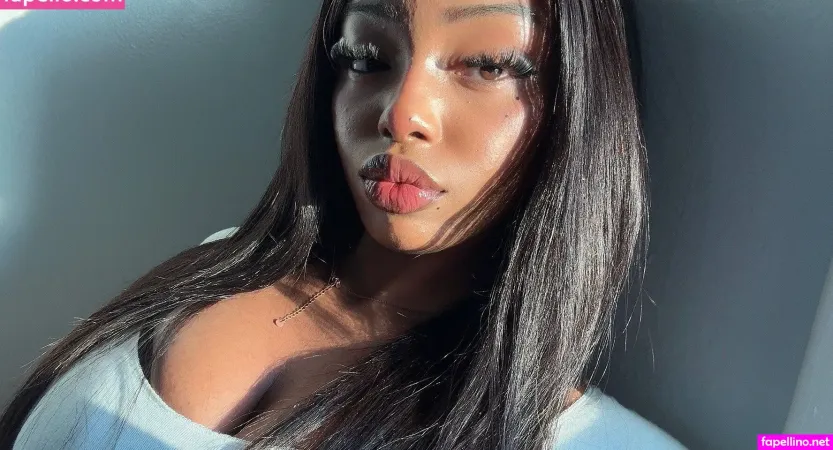 3 3eel L OnlyFans Thumbnail #gwyHoFzvbu