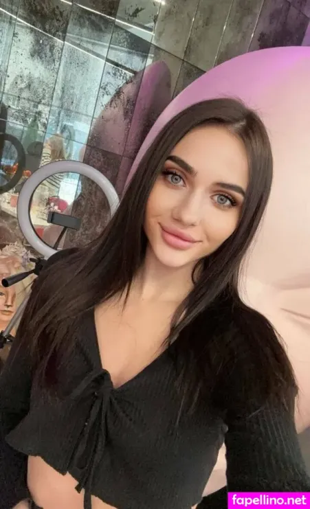 A Alexxxaa Alx OnlyFans Thumbnail #JColRdTIsJ