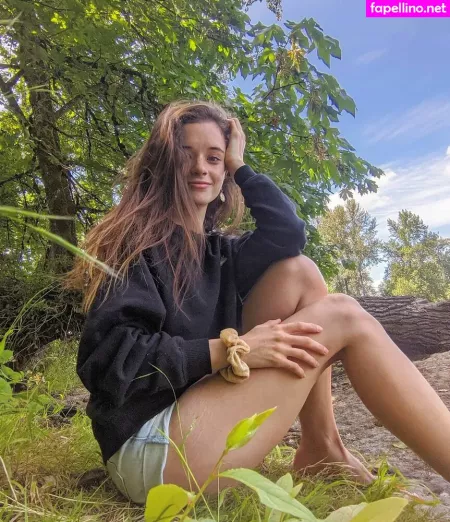 A Bit Rebecca OnlyFans Thumbnail #KpbBjJJSO6