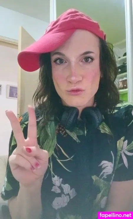 A Mina Moleca Main Profile Photo