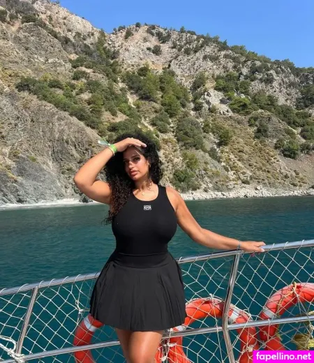 A Nnamaria98 OnlyFans Thumbnail #DVzdTUUS3O