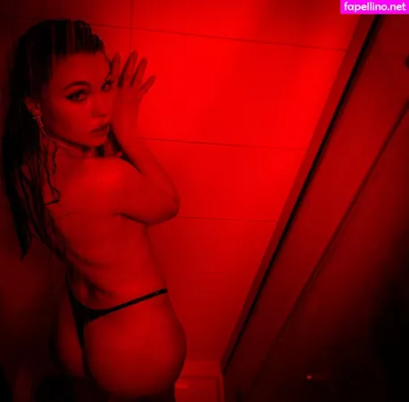 A Pozuje OnlyFans Thumbnail #Qn95gTFjem