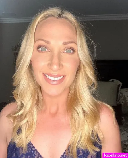 Aahousewife OnlyFans Thumbnail #iiSf2kEOmd