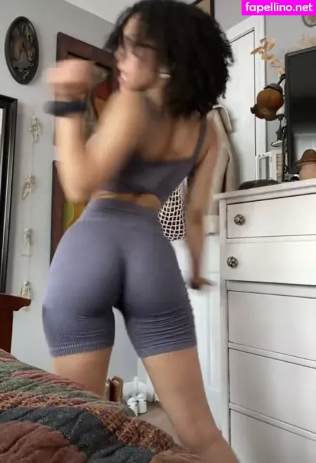 Aaliyeezy OnlyFans Thumbnail #eplTwN8xT8