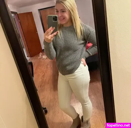 Aautumn Blondie OnlyFans Thumbnail #n4SUZzsOZy