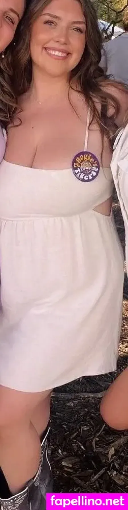 Abbey H OnlyFans Thumbnail #HHis9GBdxE