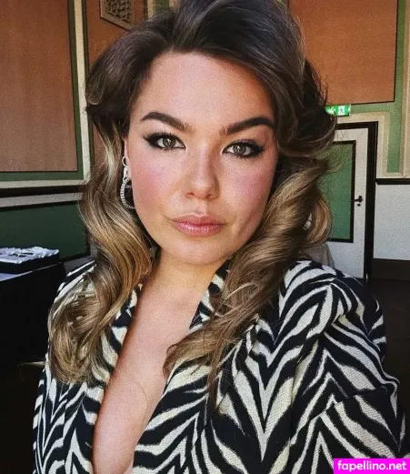 Abbey Hoes Main Profile Photo