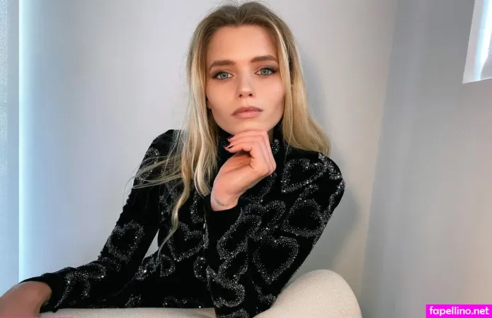 Abbey Lee OnlyFans Thumbnail #nZ39fenrwt