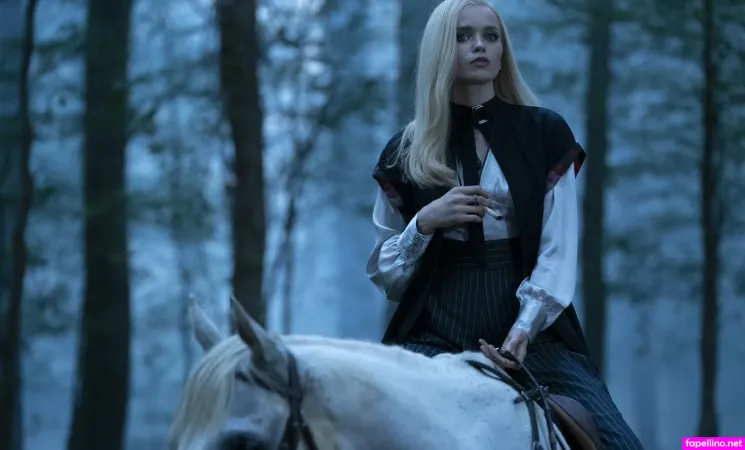 Abbey Lee OnlyFans Thumbnail #tt1SfrfiZA