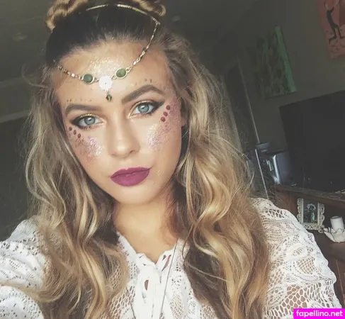 Abbey Rose Hay OnlyFans Thumbnail #RqE6FiGiG0