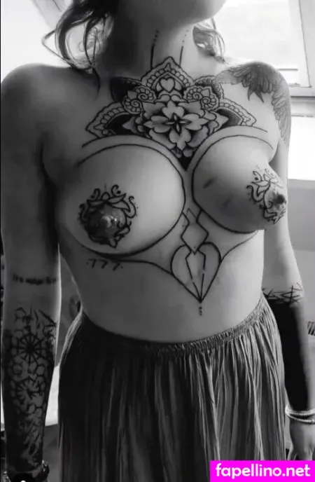 Abbeymarieglover OnlyFans Thumbnail #wOiltAQ9rY