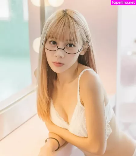 Abbie A B B I E OnlyFans Thumbnail #M73XUglnnt