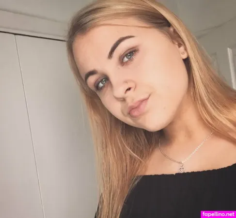 Abbie Carroll OnlyFans Thumbnail #kOdIpIRm70