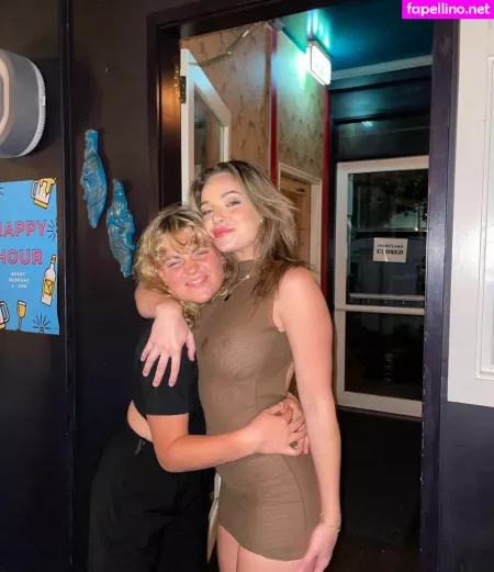 Abbie Chatfield OnlyFans Thumbnail #3NBZXslXm3