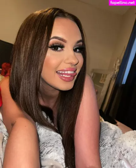 Abbie Nb OnlyFans Thumbnail #ibSDWgOoo5