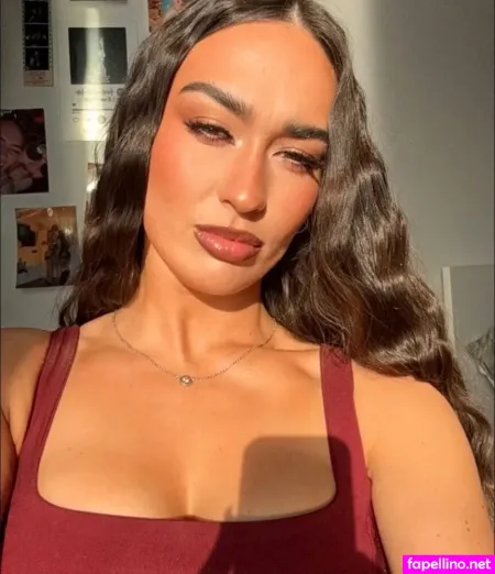 Abbie Whelan OnlyFans Thumbnail #b67sDiQBkT