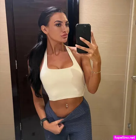 Abbieholborn OnlyFans Thumbnail #j2L21reXLT