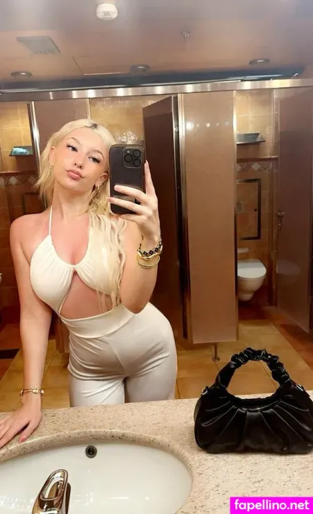 Abbiewhitex OnlyFans Thumbnail #G360I6Ohn9