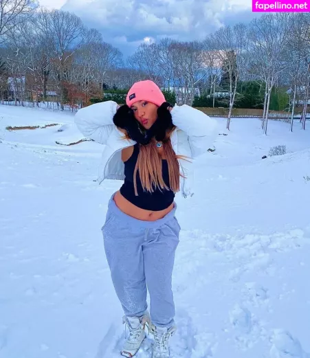 Abby C OnlyFans Thumbnail #i2sTTaOoJr