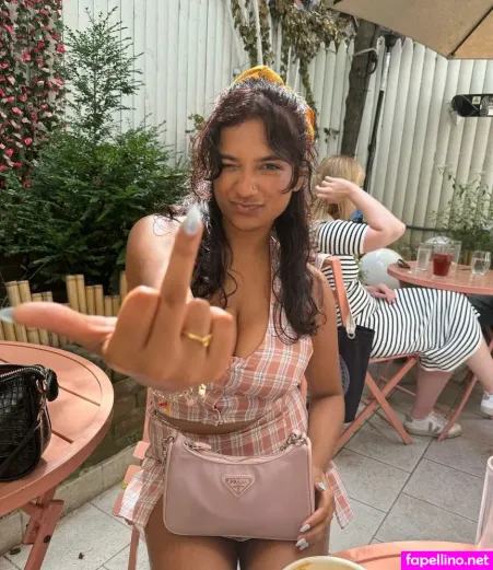 Abby Govindan OnlyFans Thumbnail #X7BJfN9TT3