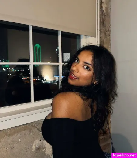 Abby Govindan OnlyFans Thumbnail #lXWYkNvpit