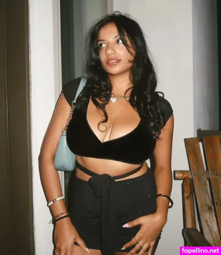 Abby Govindan OnlyFans Thumbnail #pStdts0OG2