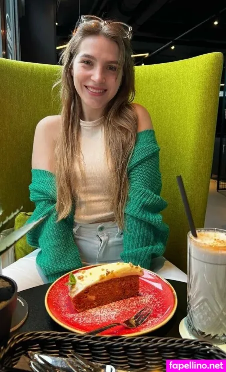 Abby Roseee OnlyFans Thumbnail #2rmUe8jg2d