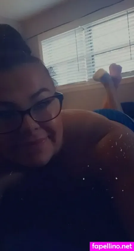 Abbybabbiee12 OnlyFans Thumbnail #DrMV1sNK8n