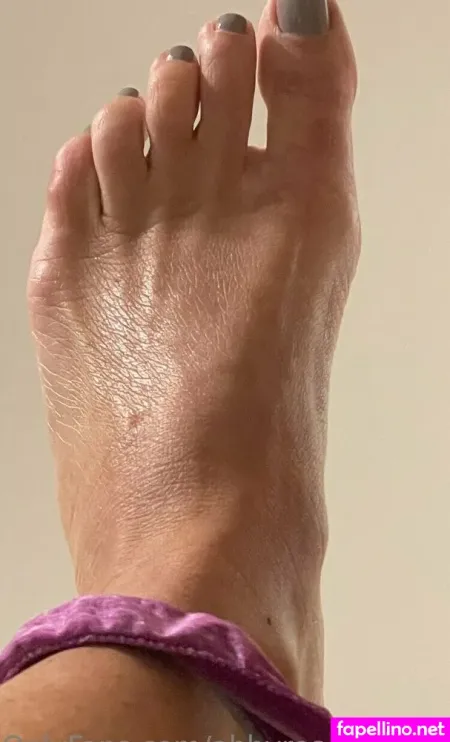 Abbyrosesexyfeet OnlyFans Thumbnail #zmJ6RCNgmD