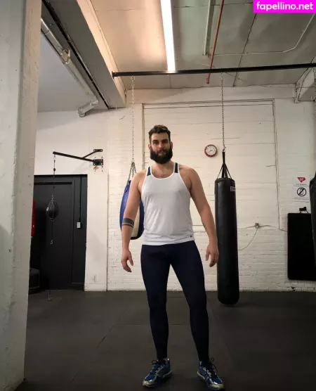 Abeardedboy OnlyFans Thumbnail #1ItxtKkkxu