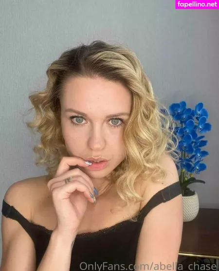 Abella Chase OnlyFans Thumbnail #oFigwghbxS