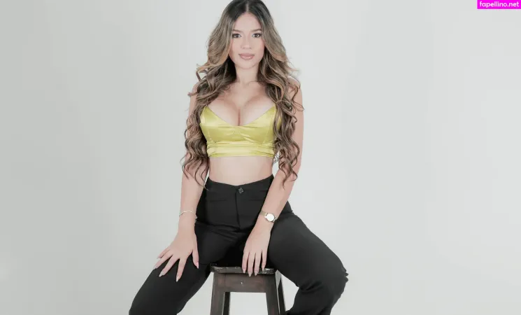 Abella Croft OnlyFans Thumbnail #4JxG5cDQhv