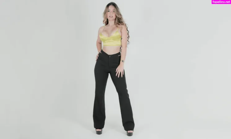 Abella Croft OnlyFans Thumbnail #6ULJeVPTdX