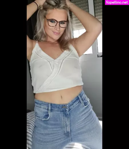 Abi Fox OnlyFans Thumbnail #uquFZEJze7