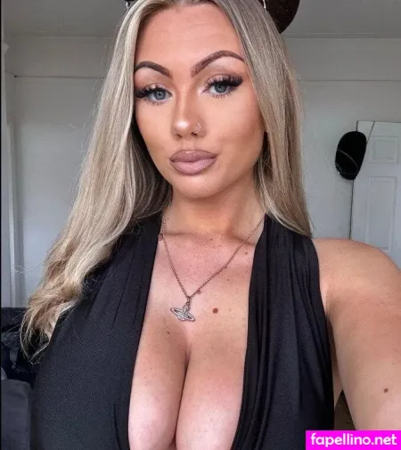 Abi Greasley OnlyFans Thumbnail #WR2Mc9H52q