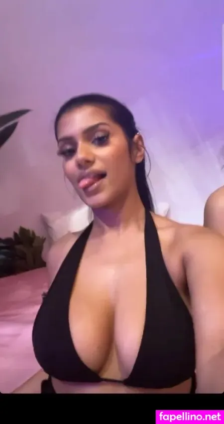 Abida OnlyFans Thumbnail #Ev5Jz37XhG