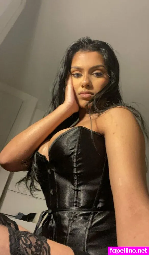 abiaalb, abida., abida._ Nude Leaked OnlyFans Photo #bu2i1Zn2Nn