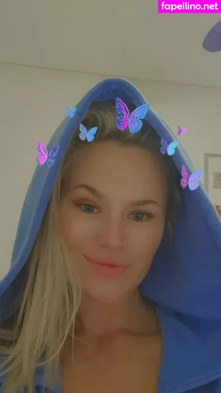 Abifox12 OnlyFans Thumbnail #jhg3fx18Q1