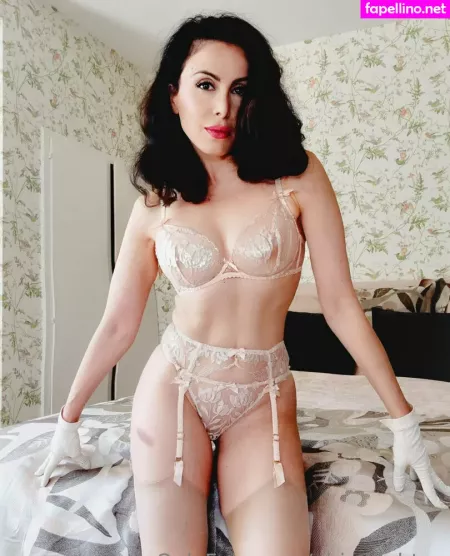 Abigail Abton OnlyFans Thumbnail #A8CR1L2TdN