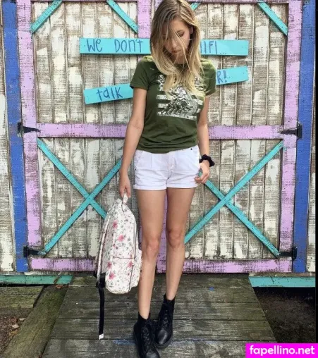 Abigail Cristea OnlyFans Thumbnail #4HNYt3ophU