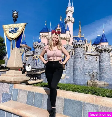 Abigail Cristea OnlyFans Thumbnail #lnidoaZ6lk