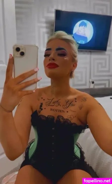 Abigail Holder OnlyFans Thumbnail #45ItUDEw02