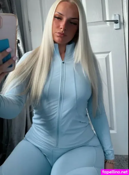 Abigail Holder OnlyFans Thumbnail #6n2lOxwemc