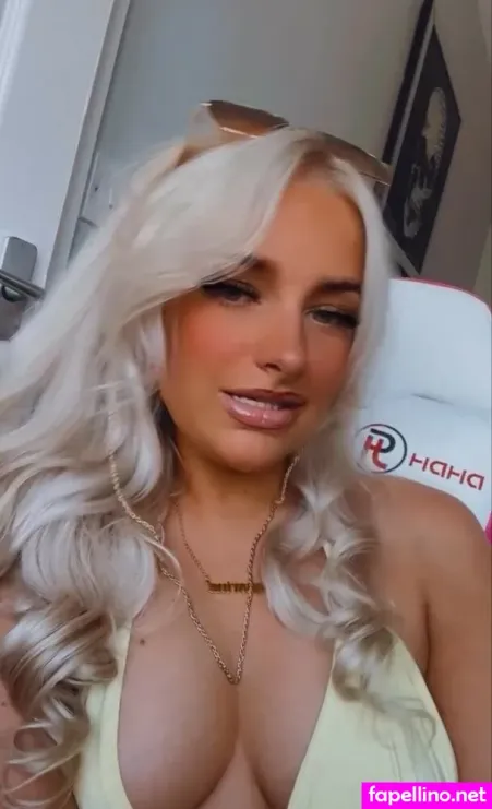 Abigail Holder OnlyFans Thumbnail #AIn9TPX9oZ